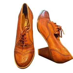 1970's Flings by Kinney Made in Brazil Size 8.5 3 Inch Heel Leather Oxford Shoes